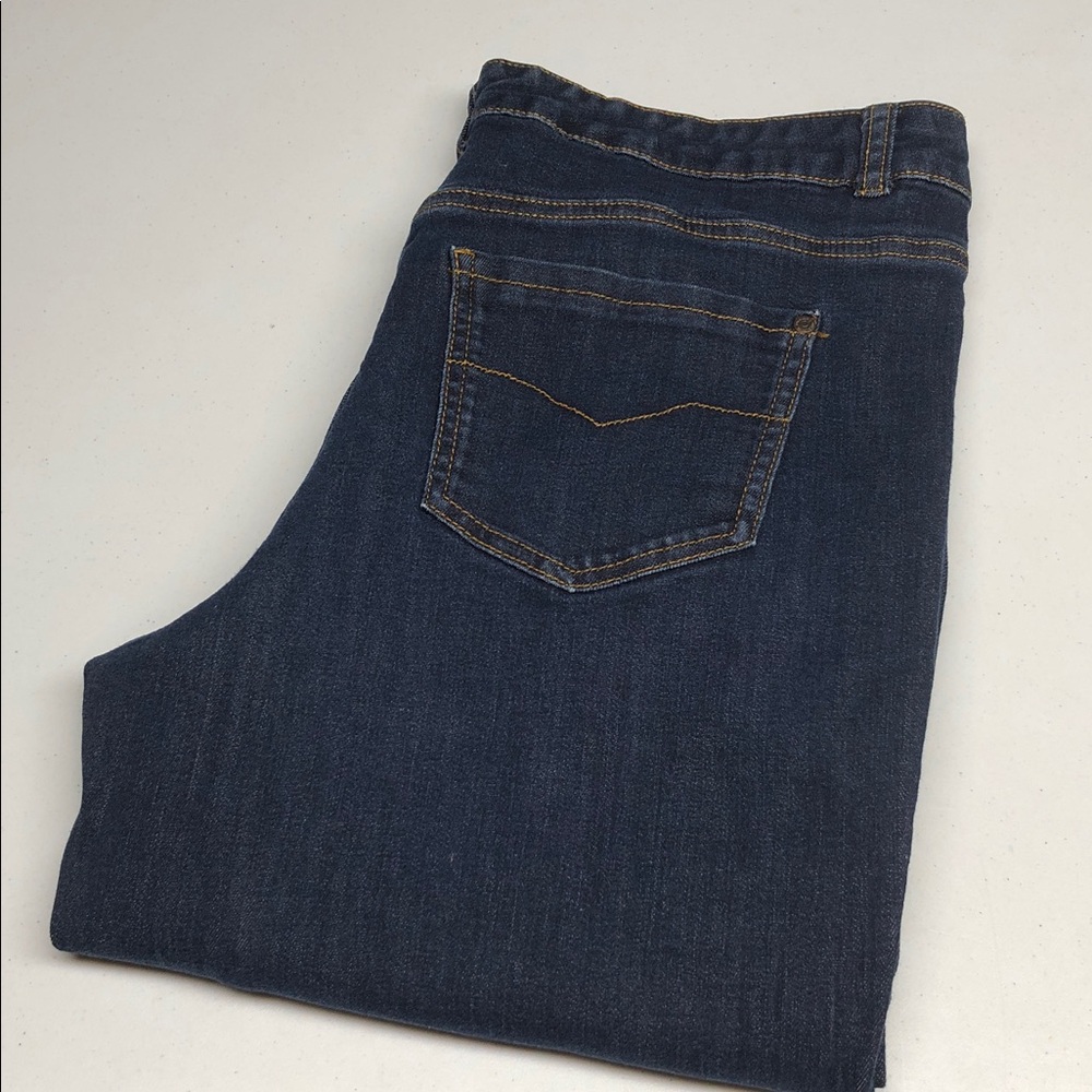 LIKE NEW LOVE & LEGEND HIGH-RISE WIDE LEG JEANS ⭐️
